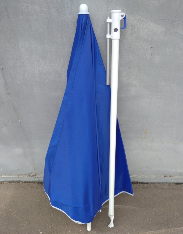 Пляжный зонт с наклоном синий