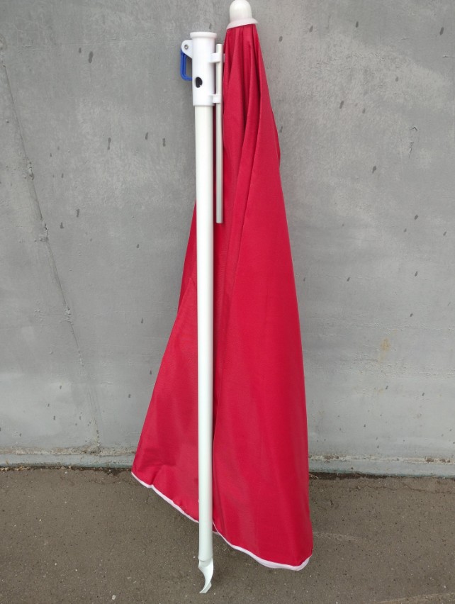 Пляжный зонт с наклоном красный