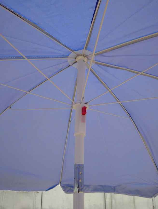 Пляжный зонт с наклоном синий
