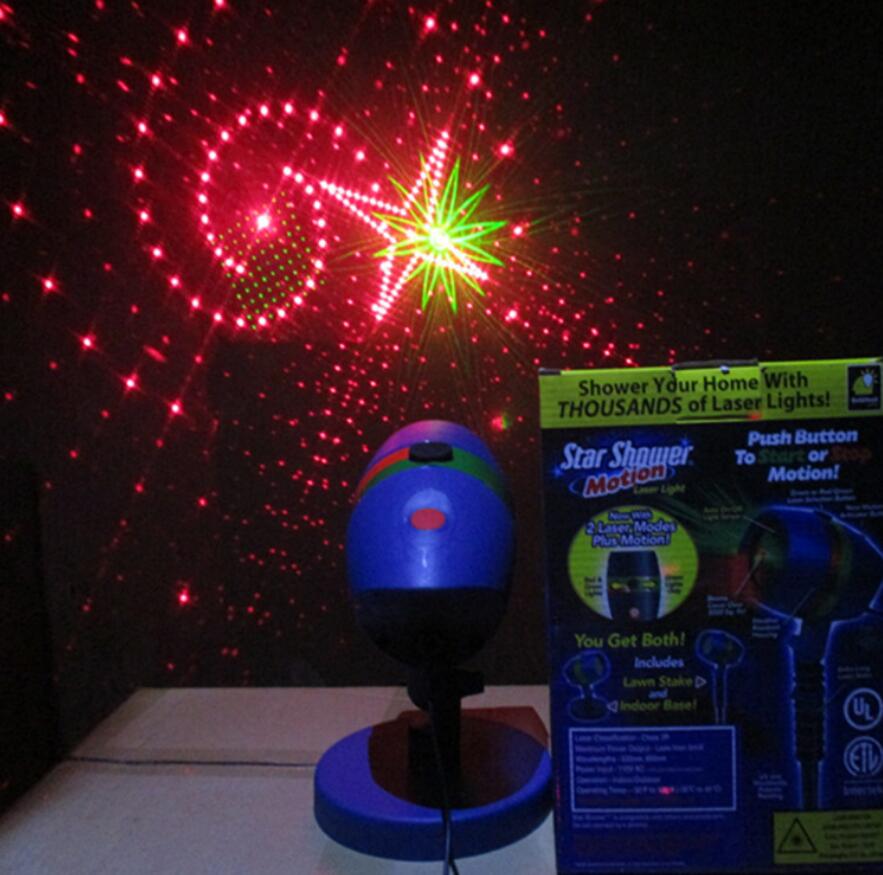 Проектор Star Shower Motion светится двумя цветами – зеленым и красным. 